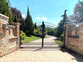  Villa Forest Fót  Фот